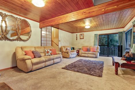 Photo of property in 39 Turanga Road, Henderson Valley, Auckland, 0612