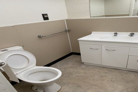 Photo of property in 2/6 Bond Crescent, Forrest Hill, Auckland, 0620