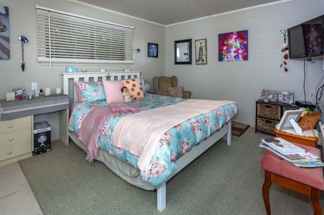 Photo of property in 216 Given Avenue, Whangamata, 3620