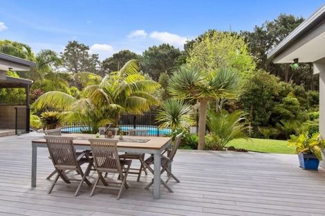 Photo of property in 20 Aberdeen Road, Campbells Bay, Auckland, 0620
