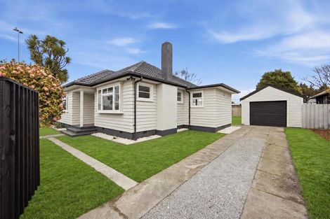 Photo of property in 193 Main North Road, Redwood, Christchurch, 8051