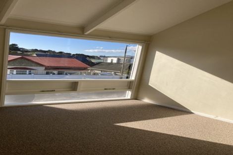 Photo of property in 1/33 Frankmoore Avenue, Johnsonville, Wellington, 6037