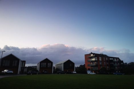 Photo of property in 8 Marlborough Crescent, Hobsonville, Auckland, 0616