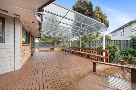 Photo of property in 37 Parkhill Road, Mellons Bay, Auckland, 2014