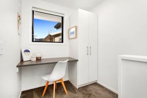 Photo of property in 2/4 Collingwood Street, Waterloo, Lower Hutt, 5011