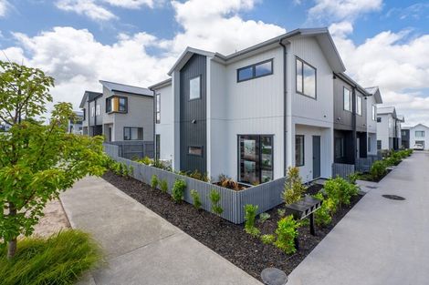 Photo of property in 2/17 Samuel Marsden Place, Whenuapai, Auckland, 0618