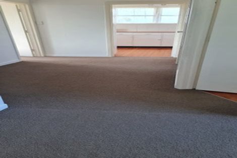 Photo of property in 44 Exmouth Road, Northcote, Auckland, 0627