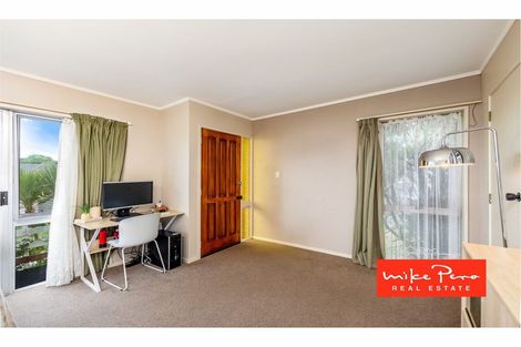Photo of property in 1/17 Ballater Place, Highland Park, Auckland, 2010