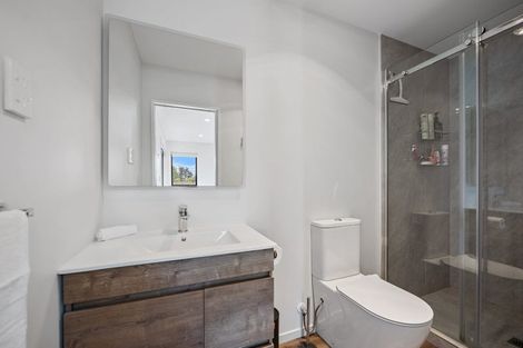 Photo of property in 18 Taupata Lane, Helensville, 0800