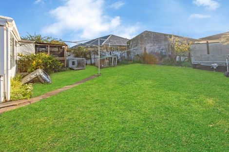 Photo of property in 12 Warwick Place, Springvale, Whanganui, 4501