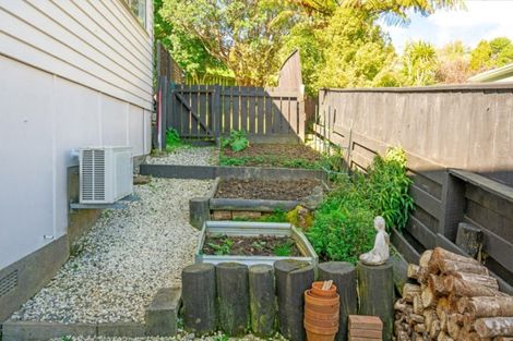 Photo of property in 8 Timaru Grove, Kelson, Lower Hutt, 5010