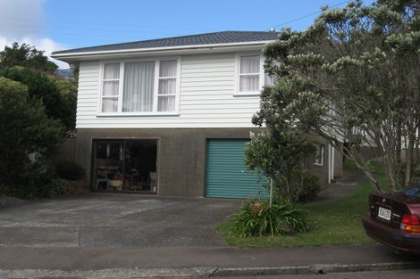 Photo of property in 25 Bancroft Terrace, Newlands, Wellington, 6037