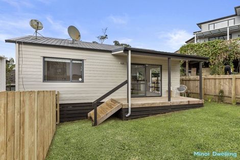 Photo of property in 8 Kupari Place, Totara Vale, Auckland, 0629