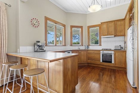 Photo of property in 62 Gilbert Street, New Plymouth, 4310