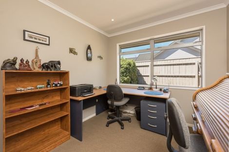 Photo of property in 15 Aratia Way, Richmond, 7020