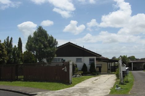 Photo of property in 7 Pureora Place, Clendon Park, Auckland, 2103