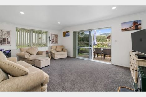 Photo of property in 28 Hoyte Place, Pukehangi, Rotorua, 3015