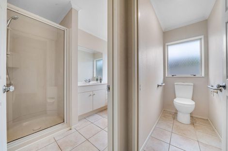 Photo of property in 13 Parkhaven Drive, Rosehill, Papakura, 2113