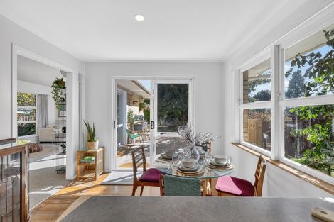 Photo of property in 102 Mount View Road, Melville, Hamilton, 3206