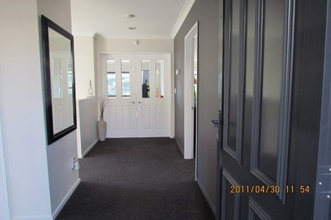 Photo of property in 7 Hetsby Place, Churton Park, Wellington, 6037