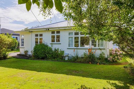 Photo of property in 2 Lansdowne Crescent, Lansdowne, Masterton, 5810