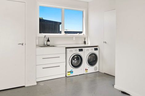 Photo of property in 203 Marine Parade, Mount Maunganui, 3116