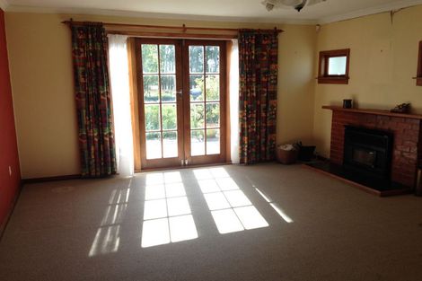 Photo of property in 430 Fitzherbert East Road, Aokautere, Palmerston North, 4471