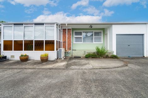 Photo of property in 2/92 Mill Road, Kensington, Whangarei, 0112