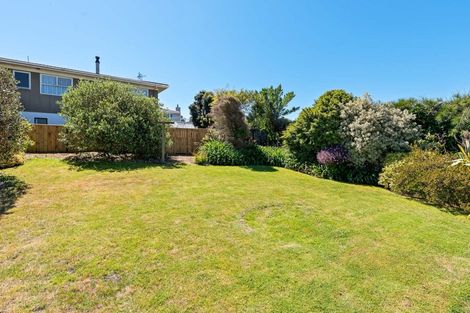 Photo of property in 175 Tutere Street, Waikanae Beach, Waikanae, 5036