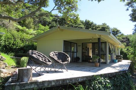 Photo of property in 11 Kowhai Place, Tuateawa, Coromandel, 3583