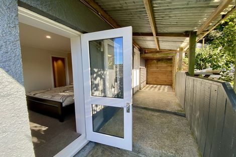 Photo of property in 112 Eden Street, Island Bay, Wellington, 6023