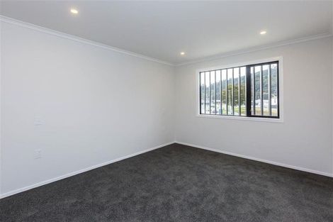 Photo of property in 1 Fitch Lane, Wallaceville, Upper Hutt, 5018