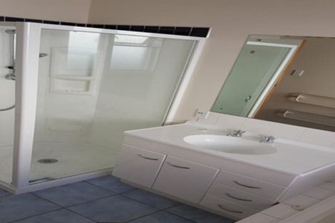 Photo of property in 23 Middlepark Road, Sockburn, Christchurch, 8042