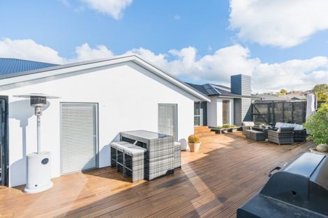 Photo of property in 14 Stonebridge Heights, Feilding, 4702