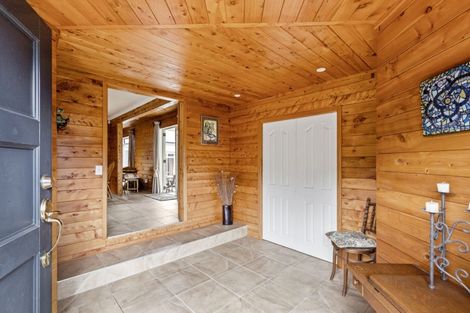 Photo of property in 579 Swamp Road, Puketapu, Napier, 4183