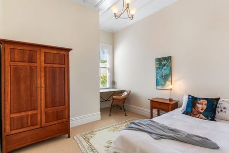 Photo of property in 31 Shoal Bay Road, Devonport, Auckland, 0624