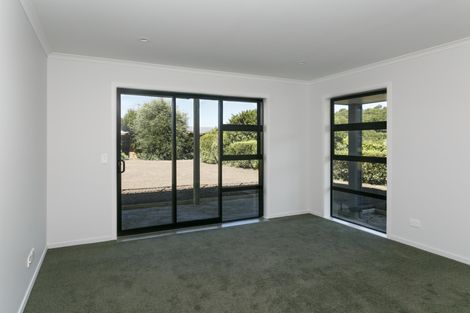 Photo of property in 9 Okaia Drive, Kinloch, Taupo, 3377