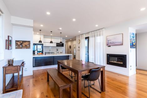 Photo of property in 11 Coastview Lane, Long Bay, Auckland, 0630