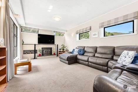 Photo of property in 71 Bell Road, Waiwhetu, Lower Hutt, 5010