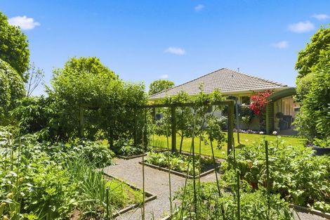 Photo of property in 9 Maple Lane, Waikanae, 5036