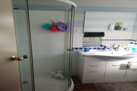 Photo of property in 10 Jacaranda Grove, Maungaraki, Lower Hutt, 5010