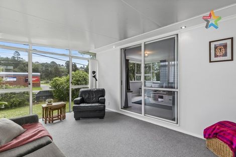 Photo of property in 353 Stokes Valley Road, Stokes Valley, Lower Hutt, 5019