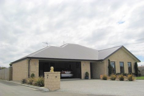 Photo of property in 13 James Drive, Woodend, 7610