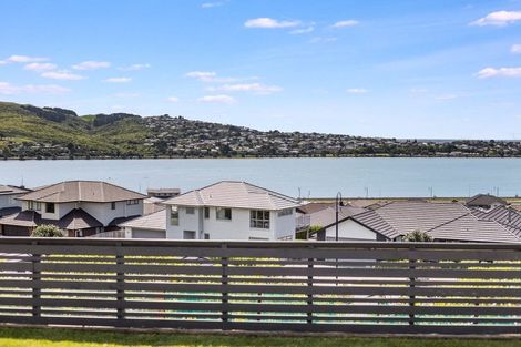 Photo of property in 20 Waitaria Terrace, Aotea, Porirua, 5024