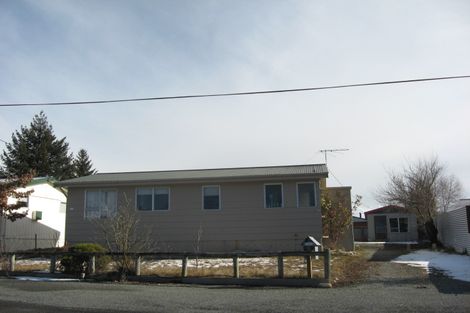 Photo of property in 27 Sealy Street, Twizel, 7901