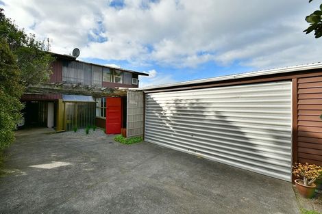 Photo of property in 20 Walton Street, Red Beach, 0932