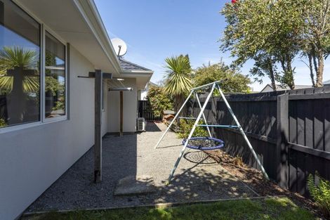 Photo of property in 14 Farm Lane, Parklands, Christchurch, 8083