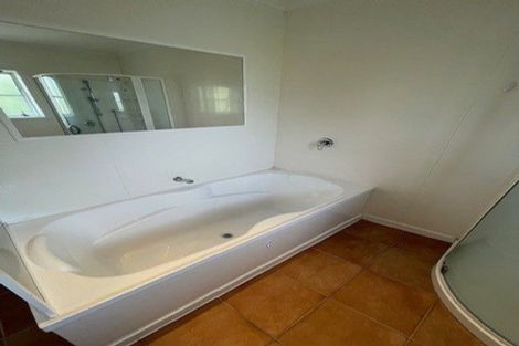 Photo of property in 2/185 Shakespeare Road, Milford, Auckland, 0620