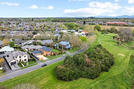 Photo of property in 64 Willowview Drive, Redwood, Christchurch, 8051