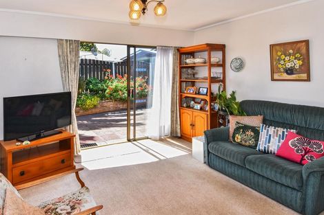 Photo of property in 2/38 Carruth Road, Papatoetoe, Auckland, 2025